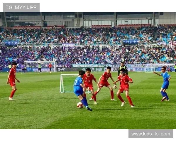 转场球星足球掀起新风潮聚焦豪门转会与绿茵赛场激情故事